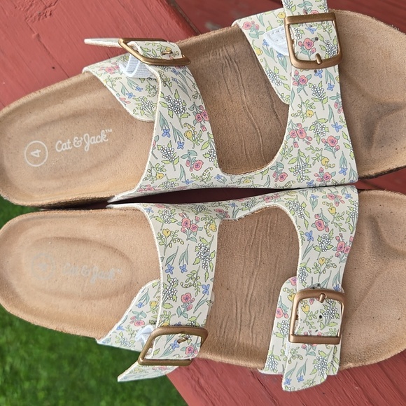 Cat & Jack Drew Kids Girls Floral Buckle Bermuda Sandals SZ 4 Very Nice Cond - Picture 2 of 5